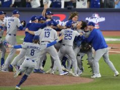 Dodgers sa vracajú na scénu triumfu vo Svetovej sérii, zatiaľ čo Blue Jays čakajú na odvetu MLB: World Series-Los Angeles Dodgers v Toronto Blue Jays