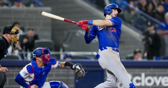 Dodgers stále zlých amerických žoldnierov Toronto miluje nenávidieť Dodgers stále zlých amerických žoldnierov Toronto miluje nenávidieť