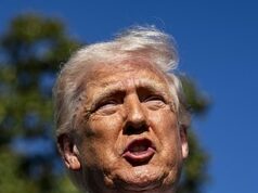 Donald Trump víta „legendu“ Roryho McIlroya, keď vedie chválu na víťaza back-to-back Masters po thrilleri Augusta americký prezident Donald Trump