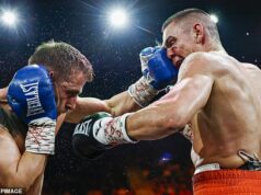 Dráma pri víťazstve Tima Tszyua v boxe, keď je zle porezaný a Jeff Fenech VYCHÁDZA zo zápasu Tim Tszyu (vpravo) prekonal hlbokú reznú ranu pod ľavým okom a v nedeľu ľahko získal jednohlasné bodové víťazstvo nad Denisom Nurjom (vľavo)