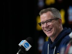 Dusty May informuje predstaviteľov Michiganu o úmysle zostať na mieste a odmietnuť UNC Basketbal NCAA: Záverečná tlačová konferencia v Michigane