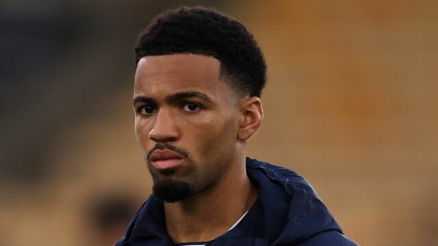 Ethan Nwaneri v akcii za Marseille