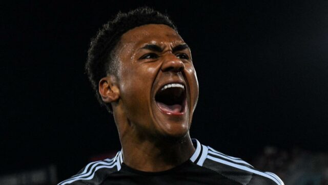 Európska liga: Watkins útočil dvakrát za Aston Villu pri víťazstve 3:1 na ihrisku Bologne vo štvrťfinále
