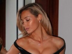 Ex-Premier League WAG označená ako „najkrajšia žena sveta“ oslňuje v malých šatách Viktória Varga