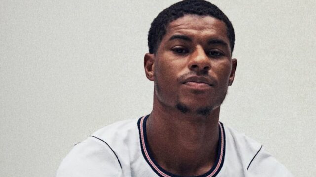 Falošné anglické košele na predaj len niekoľko dní po vydaní pruh svetového pohára