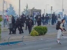 Fanúšikovia Arsenalu zaliala polícia slzným plynom, keď v zápase Atlética vypuklo násilie | Futbal | Šport Fanúšikovia Arsenalu zaliala polícia slzným plynom, keď v zápase Atlética vypuklo násilie | Futbal | Šport