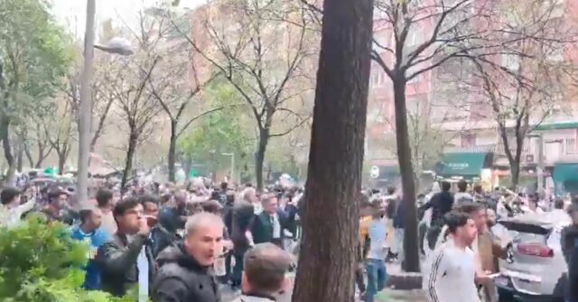 Fanúšikovia Realu Madrid napodobňujú islamofóbne chorály Fanúšikovia Realu Madrid napodobňujú islamofóbne chorály