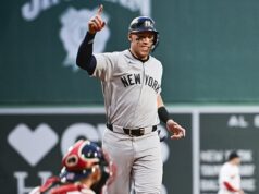 Fanúšikovia Red Sox sa obrátili na tím, keď v obchode s tovarom zbadali „hanebnú“ položku: „Mali by stratiť vlastníctvo“ Fanúšikovia Boston Red Sox boli nahnevaní, že v ich obchode sa predáva tovar New York Yankees