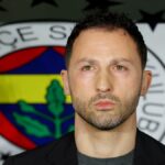 Fenerbahce prepustilo trénera Tedesca po prehre v derby s Galatasarayom