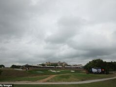 Finálový zahrievací turnaj Masters na PGA Tour uvrhol do chaosu „nebezpečná poveternostná situácia“ Valero Texas Open bolo odložené kvôli „nebezpečnej poveternostnej situácii“ nad hlavou