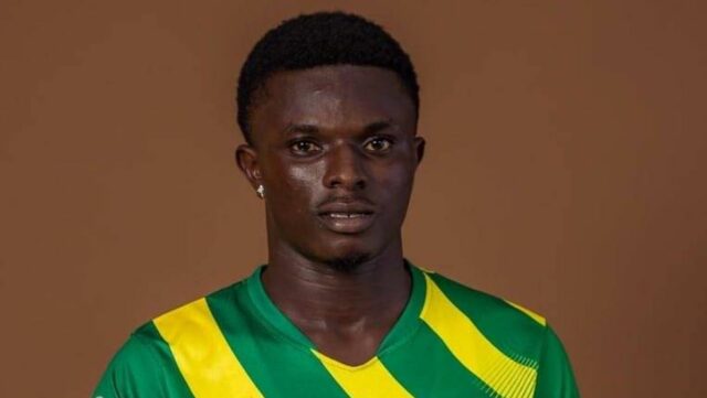 Futbalista zastrelili, keď maskovaní lupiči zablokovali cestu a začali strieľať Dominic Frimpong pózuje na fotografii