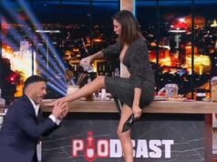 Futbalistova modelová bývalá priateľka nechala televíznu moderátorku vypiť si z nohy, zatiaľ čo video vyvolalo pobúrenie Belen Rodriguez