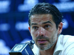 Gago vysvetľuje svoje rozhodnutia na začiatku zápasu Download app from appStore