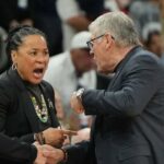 Geno Auriemma sa ospravedlňuje Dawn Staleyovej za konfrontáciu Final Four