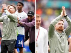 Gesto Reecea Jamesa Calumovi McFarlaneovi sa stalo virálnym po tom, čo sa Chelsea dostala do finále FA Cupu Gesto Reecea Jamesa Calumovi McFarlaneovi sa stalo virálnym po tom, čo sa Chelsea dostala do finále FA Cupu