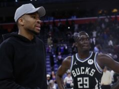 Giannis Antetokounmpo stále na vedľajšej koľaji; Bucks, Nets hrajúci sezónu NBA: Milwaukee Bucks v Detroite Pistons