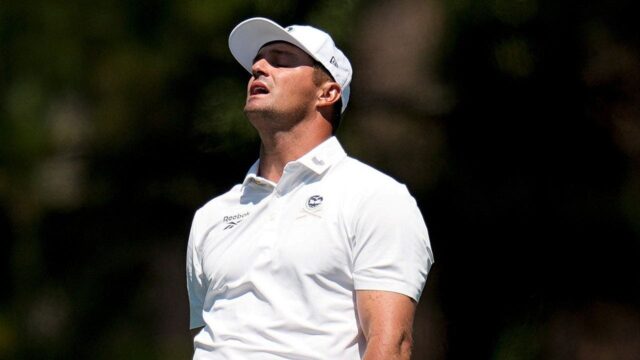 Golfové správy: Bryson DeChambeau vynechal Masters cut po trojitom bogey na 18. jamke
