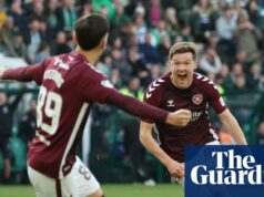 Hearts opúšťajú neskoro, aby potopili deväťčlenný Hibernian a využili stratu Rangers | Škótska premiéra Hearts opúšťajú neskoro, aby potopili deväťčlenný Hibernian a využili stratu Rangers | Škótska premiéra