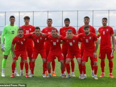 Hlavná aktualizácia o hrozbe Iránu bojkotovať majstrovstvá sveta vo futbale kvôli národnému konfliktu s Amerikou Hráči Iránu pózujú na tímovej fotografii pred ich priateľským futbalovým zápasom s Kostarikou v Turecku