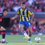 Útočník Tottenhamu Alejo Veliz sa cez víkend vrátil na spôsob strieľania gólov s Rosario Central v Argentíne