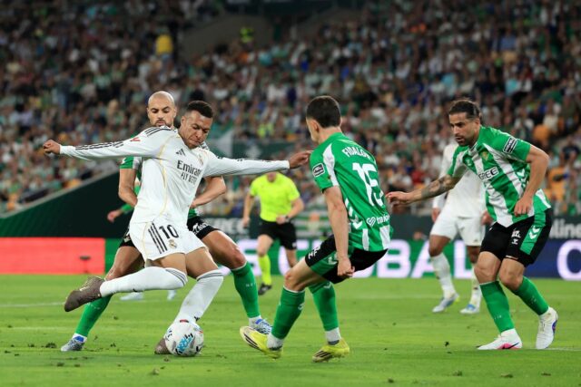 Hodnotenie hráčov Real Madrid vs Real Betis: Lunin trpaslíci spoluhráči

