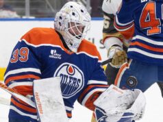 Hokejový fanúšik dostane pôrod počas zápasu Oilers proti Golden Knights Hokejový fanúšik dostane pôrod počas zápasu Oilers proti Golden Knights