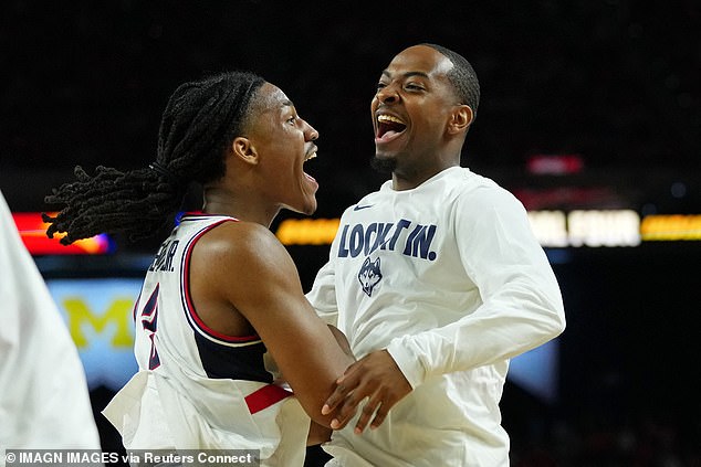 Hrdina marcového šialenstva Braylon Mullins vedie UConn späť do národného Connecticut Huskies mieria späť do národného šampionátu po tom, čo porazili Illinois