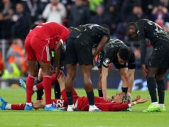 Hugo Ekitike sa natiahol v znepokojujúcich scénach, keď bol Liverpool nútený zmeniť sa | Futbal | Šport Hugo Ekitike sa natiahol v znepokojujúcich scénach, keď bol Liverpool nútený zmeniť sa | Futbal | Šport