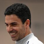 LONDÝN COLNEY, ANGLICKO - 3. apríla: Manažér Arsenalu Mikel Arteta počas tréningu Arsenal Women v Sobha Realty Training Center 3. apríla 2026 v London Colney, Anglicko. (Foto David Price/Arsenal FC cez Getty Images)