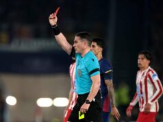 Hviezda Barcelony bola vylúčená z 2. zápasu proti Atléticu Madrid Hviezda Barcelony bola vylúčená z 2. zápasu proti Atléticu Madrid