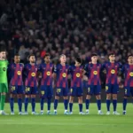 Hviezda Barcelony cestuje s tímom napriek tomu, že bola vylúčená proti Atléticu