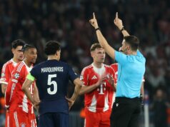 Hviezda Bayernu Mníchov požaduje okamžitú zmenu pravidiel po obrovskej kontroverzii PSG Joshua Kimmich z FC Bayern Mníchov reaguje na rozhodcu Sandro Schaerera