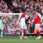 LONDÝN, ANGLICKO - 11. apríla: Kai Havertz a Declan Rice z Arsenalu reagujú po inkasovaní gólu ich tímu počas zápasu Premier League medzi Arsenalom a Bournemouthom na Emirates Stadium 11. apríla 2026 v Londýne v Anglicku. (Foto: Justin Setterfield/Getty Images)