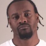 Ted Ginn Jr., bývalý výber v prvom kole Miami Dolphins, bol zatknutý v sobotu popoludní v Tarrant County v Texase a neskôr prepustený na kauciu 1 000 dolárov.