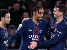 Hviezda PSG „odmieta“ hrať proti Liverpoolu, keďže zápas Ligy majstrov prebiehal v chaose LONDÝN, ANGLICKO - 17. marca: Luis Enrique, hlavný tréner Paríža Saint-Germain, hovorí pre médiá na pozápasovej tlačovej konferencii po víťazstve tímu v zápase osemfinále 26. kola UEFA Ligy majstrov 2025/26 medzi Chelsea FC a Paris Saint-Germain FC na Stamford Bridge 17. marca 2026 v Londýne, Anglicko. (Foto: Eddie Keogh – UEFA/UEFA cez Getty Images)