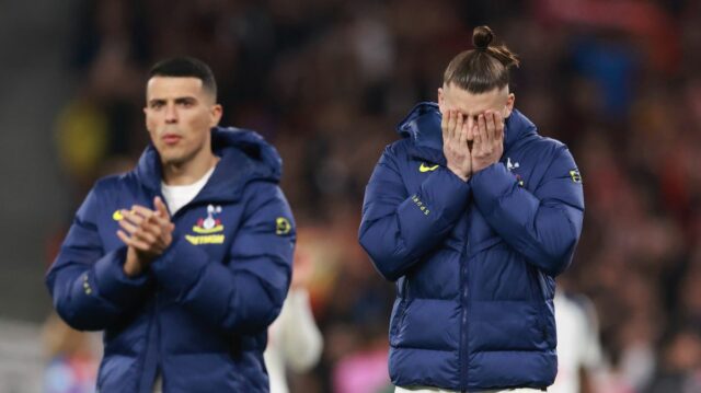 Agent Radu Dragusina prezradil, že odmietli ponuky zostať v Spurs.