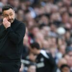 LONDÝN, ANGLICKO - 18. apríla: Manažér Tottenhamu Hotspur Roberto De Zerbi počas zápasu Premier League medzi Tottenham Hotspur a Brighton & Hove Albion na štadióne Tottenham Hotspur 18. apríla 2026 v Londýne v Spojenom kráľovstve. (Foto: Rob Newell – CameraSport cez Getty Images)