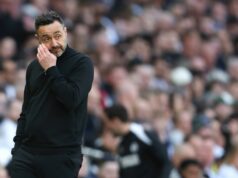 Hviezda Tottenhamu „rokuje“ o odchode z klubu krátko po odkaze Roberta De Zerbiho „choď domov“ LONDÝN, ANGLICKO - 18. apríla: Manažér Tottenhamu Hotspur Roberto De Zerbi počas zápasu Premier League medzi Tottenham Hotspur a Brighton & Hove Albion na štadióne Tottenham Hotspur 18. apríla 2026 v Londýne v Spojenom kráľovstve. (Foto: Rob Newell – CameraSport cez Getty Images)