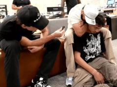 Hviezda UFC dusí fanúšika na Clavicular live stream Download app from appStore