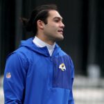 Hviezda baranov Puka Nacua na odvykačke po tom, čo údajne pohrýzol ženu