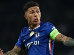 Hviezdy Chelsea sú „nešťastné“ z toho, že ich Fernandez „urážal“, keď odhalili trio úderov v šatni Hviezdy Chelsea sú „nešťastné“ z toho, že ich Fernandez „urážal“, keď odhalili trio úderov v šatni