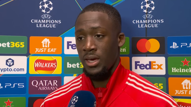 Ibrahima Konate hovorí o zranení Huga Ekitikeho po znepokojujúcej aktualizácii Hovorí Ibrahima Konate