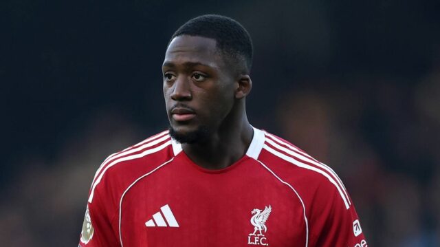 Ibrahima Konate počas zápasu Liverpoolu