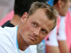 Ikona Arsenalu David Seaman vzdáva hold „skvelému priateľovi“ Alexovi Manningerovi po zničujúcej smrti Na snímke Alex Manninger