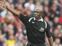 Ikonický rozhodca Premier League, ktorý zomrel vo veku 65 rokov, zanechal obrovské bohatstvo rodine | Futbal | Šport Ikonický rozhodca Premier League, ktorý zomrel vo veku 65 rokov, zanechal obrovské bohatstvo rodine | Futbal | Šport