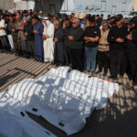 Izrael eskaluje útoky v Gaze, pri ktorých zahynulo 12 ľudí | Slučka