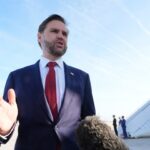 JD Vance očakáva pri svojom odchode do Pakistanu „pozitívne“ rozhovory o vojne medzi USA a Iránom | Americko-izraelská vojna proti Iran News