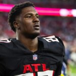 James Pearce Jr. sa musí držať ďalej od Rickey Jacksonovej na základe dohody o vine a treste