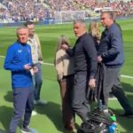 Jamieho Carraghera bolo možné vidieť v ostrej výmene názorov s fanúšikmi Evertonu pred derby v Merseyside