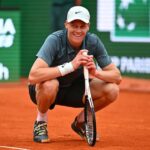 Sinner vs. Alcaraz: Najdôležitejšie udalosti zo 14. super zápasu v Južnej Kórei Jannik Sinner L z Talianska a Carlos Alcaraz R zo Španielska sa 10. januára 2026 odfotili s trofejou po 14. zápase Hyundai Card Super Match v Inspire Arene v Incheone v Južnej Kórei. Incheon Južná Kórea PUBLICATIONJxNOTxIN xMatrixxImages/JungxUi-Chelx